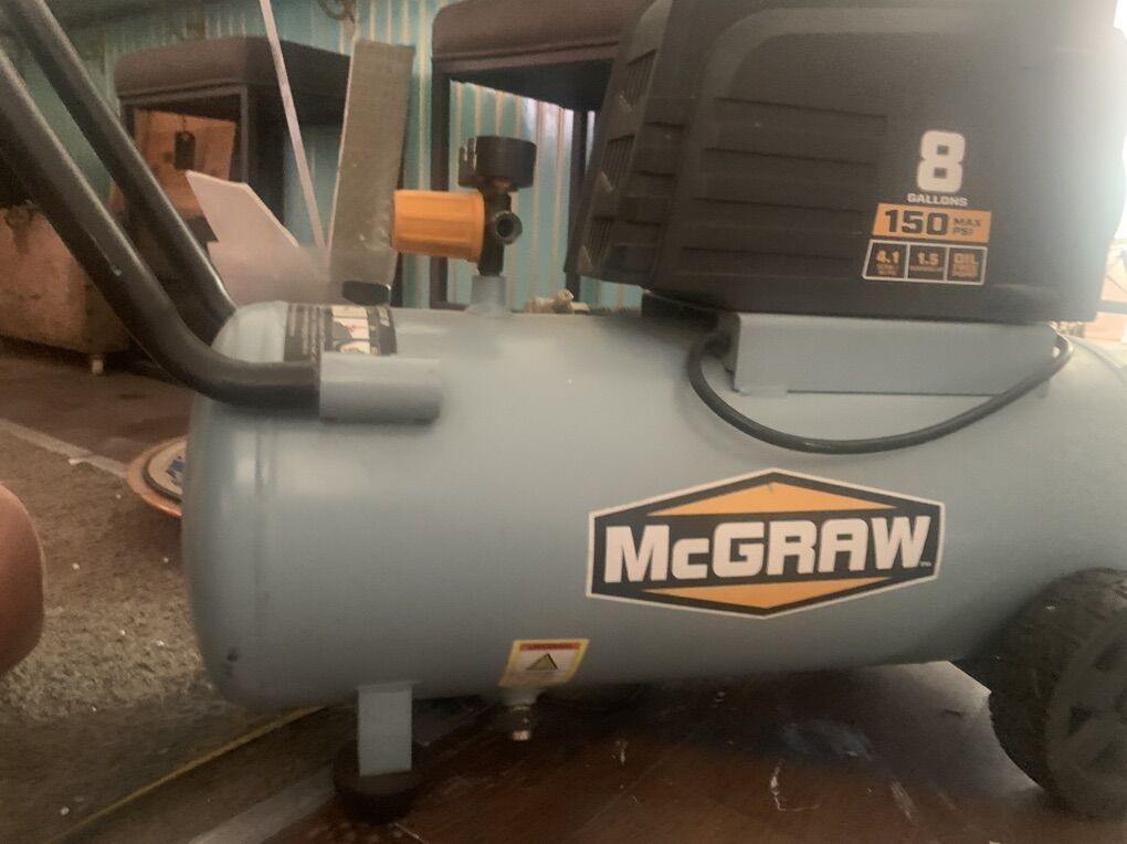 MCGRAW 8 GALLON OIL FREE COMPRESSOR