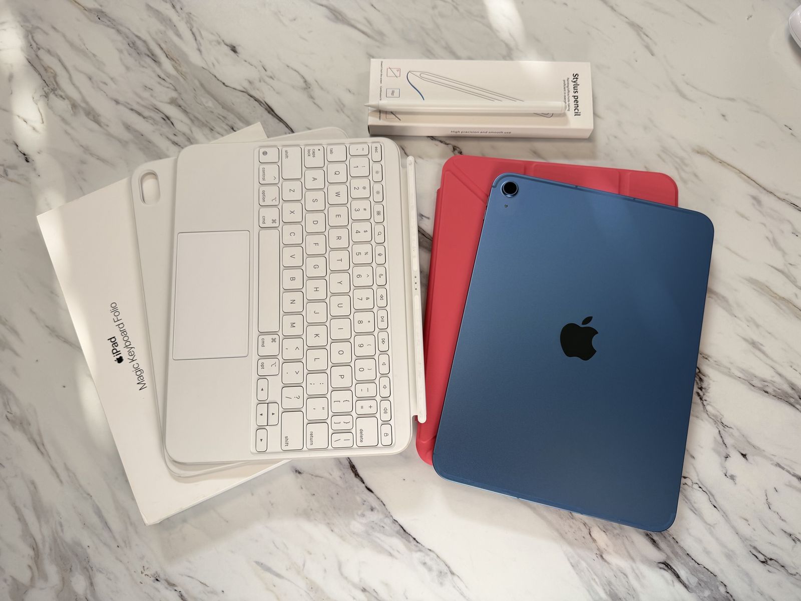 iPad A16 (11th Gen) Cellular + Magic Keyboard