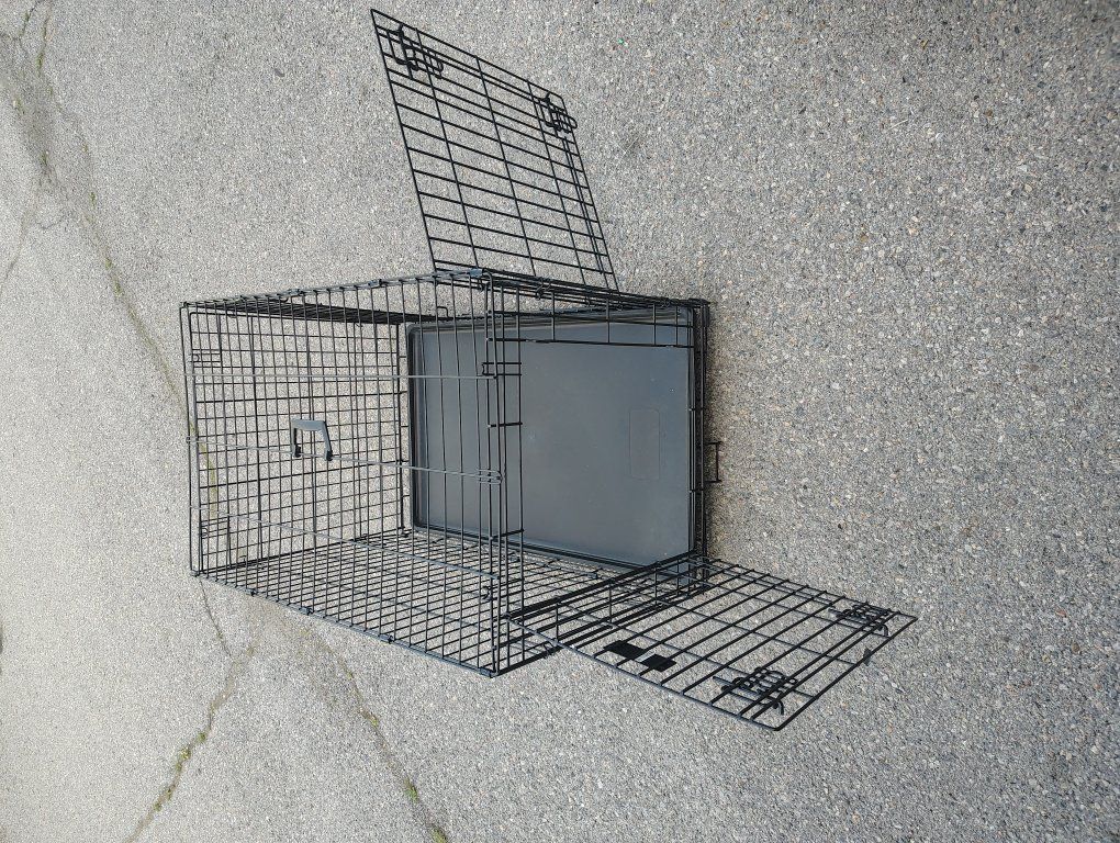 DOG CRATE DOUBLE DOOR 36".5 x 23".04 W x 24".93