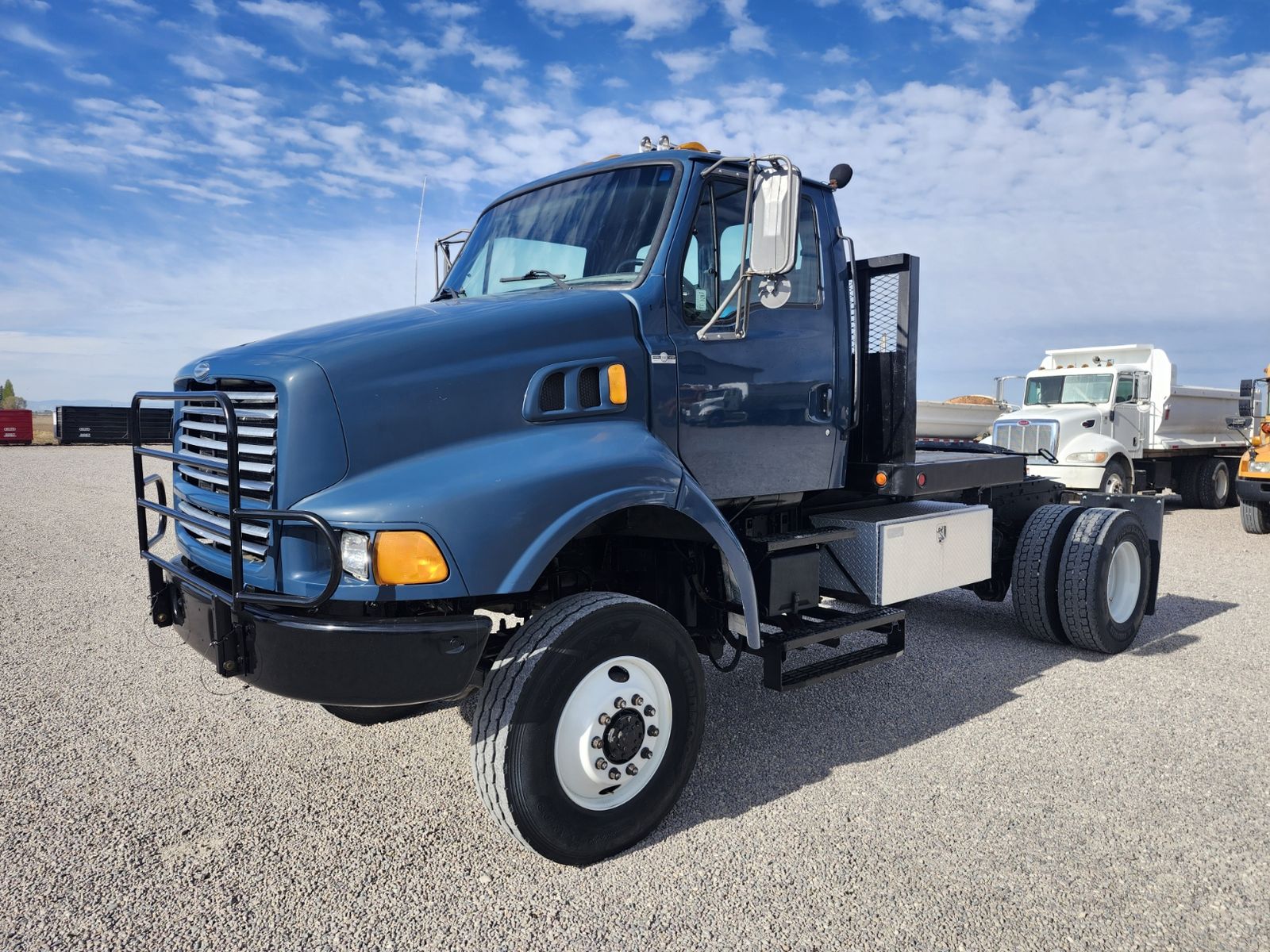 2000 STERLING A8513