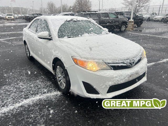 2014 TOYOTA CAMRY LE