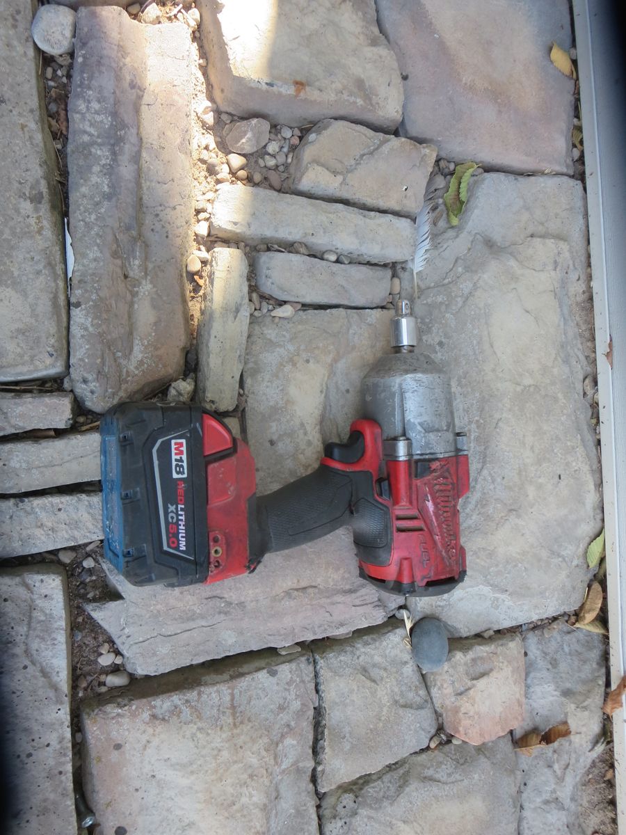Milwaukee M18 FUEL Cordless Impact Wrench with XC5.0 Battery