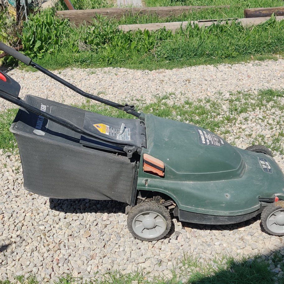 Black & Decker corded mower