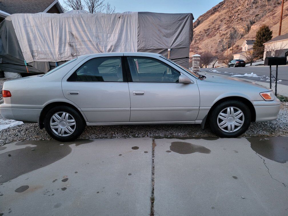 2001 TOYOTA CAMRY LE
