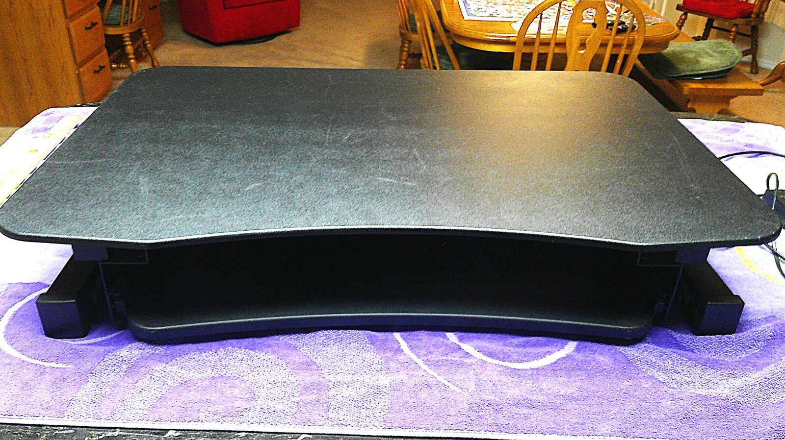 REDUCED PRICE! SIT OR STAND COMPUTER DESK ELECTRICALLY POWERED