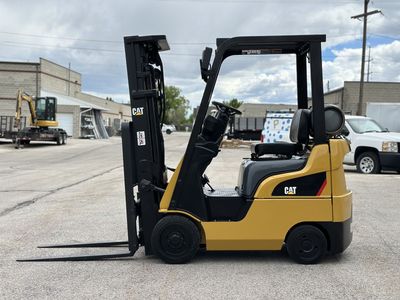 CATERPILLAR FORKLIFT 4000 LB LIFT TRIPLE STAGE MAST SIDE SHIFT CAT