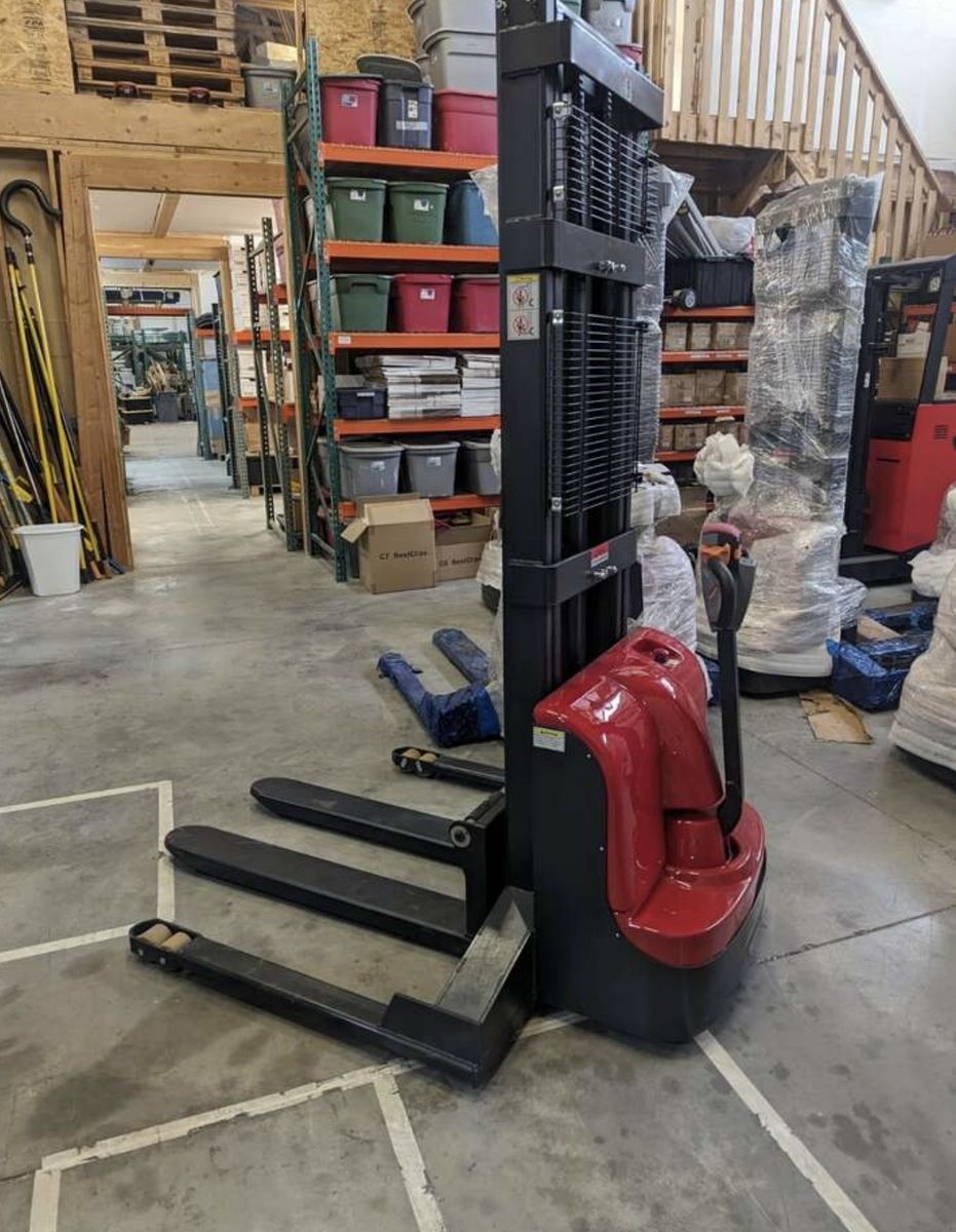 Walkie Electric Stacker Forklift