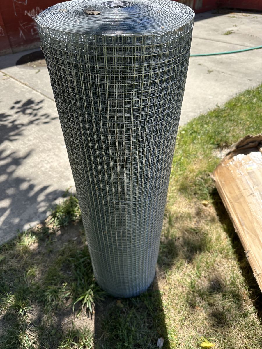 Chicken Wire Fencing. 36" x 100' Roll (1/2' squares) 19 Guage.