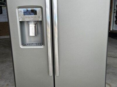 GE Side by Side fridge/freezer (Slate color)