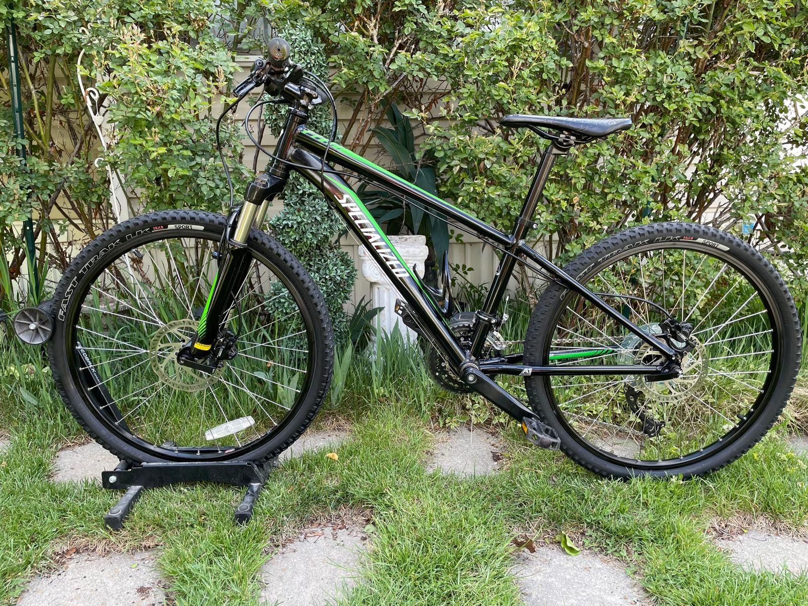 Specialized Hotrock 24 XC Mountain Bike