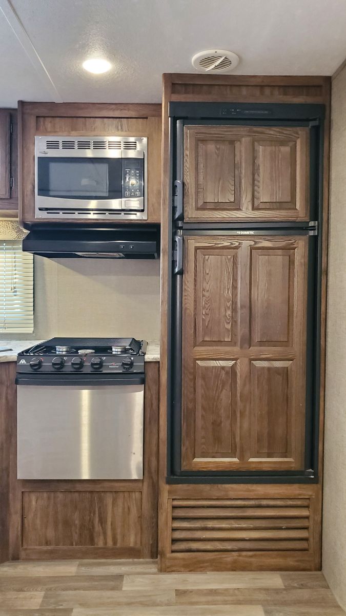 Main image 13