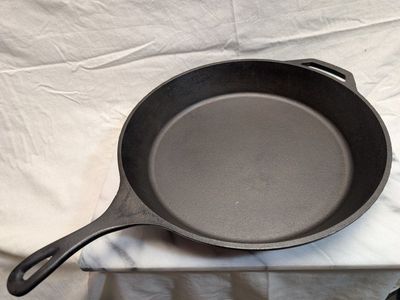 Lodge #14 Cast Iron Skillet- 15" Pan Ready to Cook!