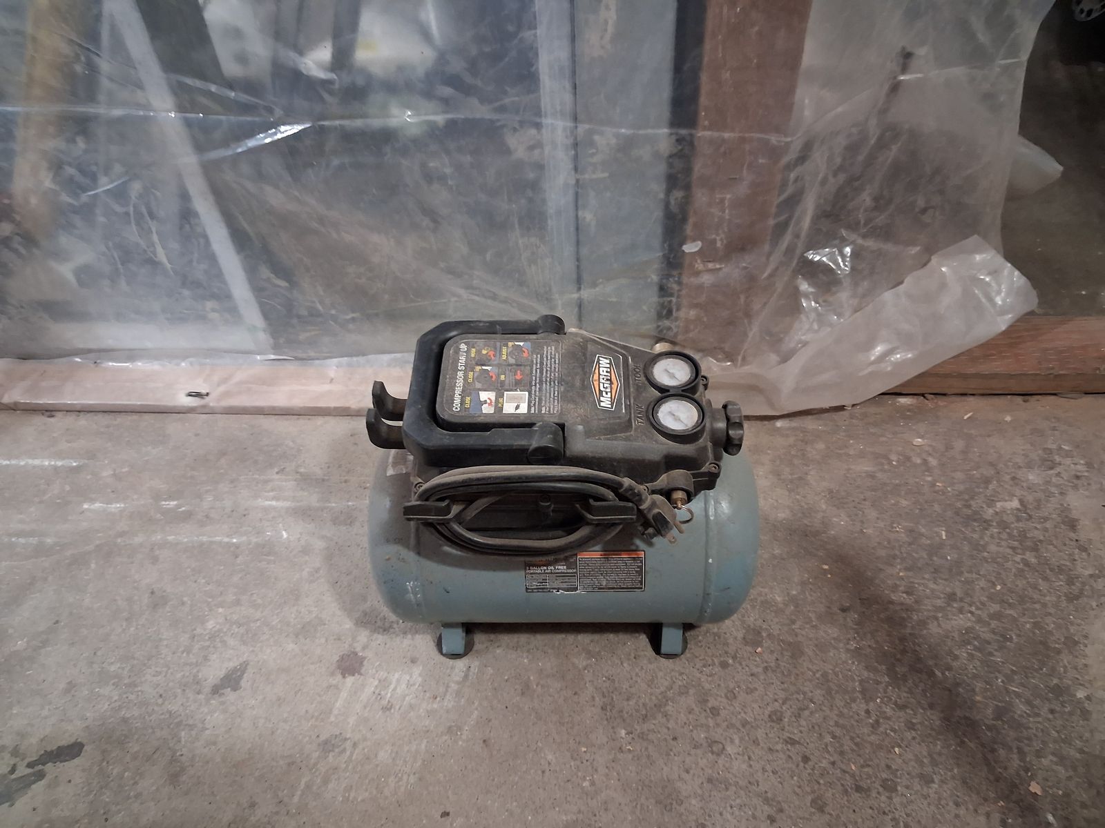 Small air compressor