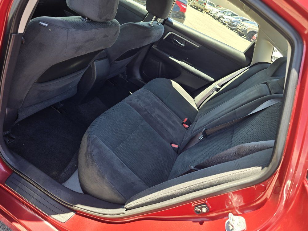 Main image 10