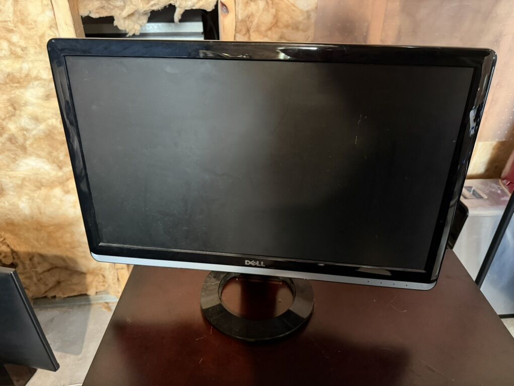 22 Inch Monitor