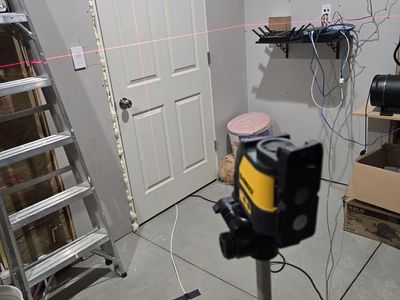 Dewalt crossline laser level and tripod