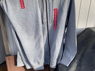 Men's zip up hoodie with pants