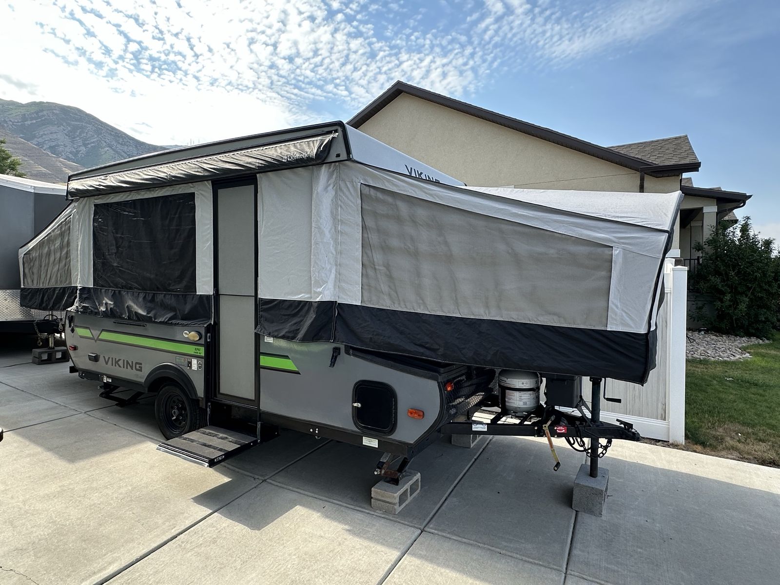 2019 Viking 2405ST tent trailer