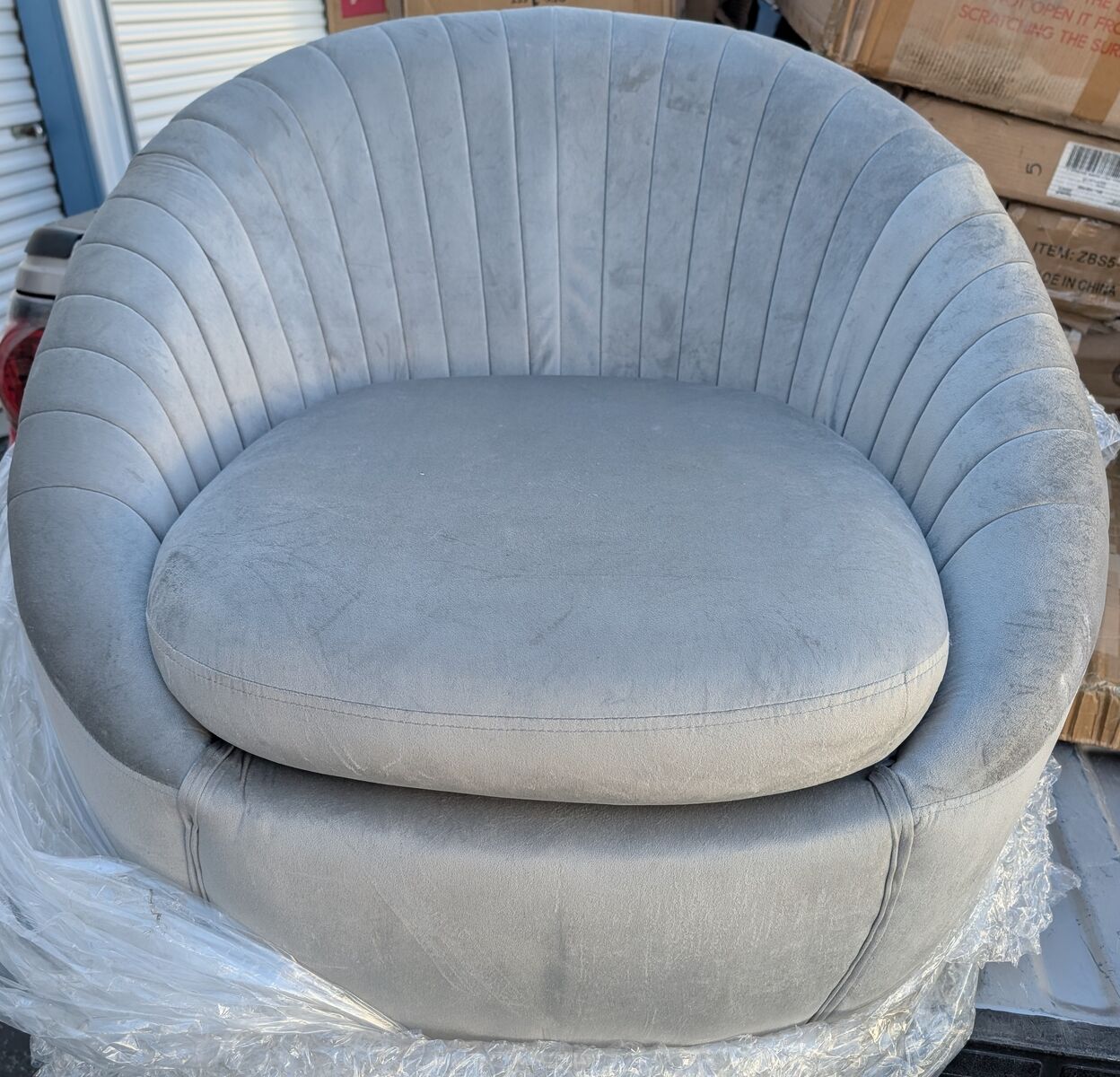 Tufted Performance Velvet Swivel Nursery Accent Chair in Black/Gray