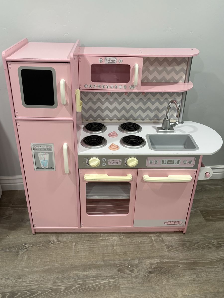 Play Kitchen