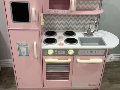 Play Kitchen