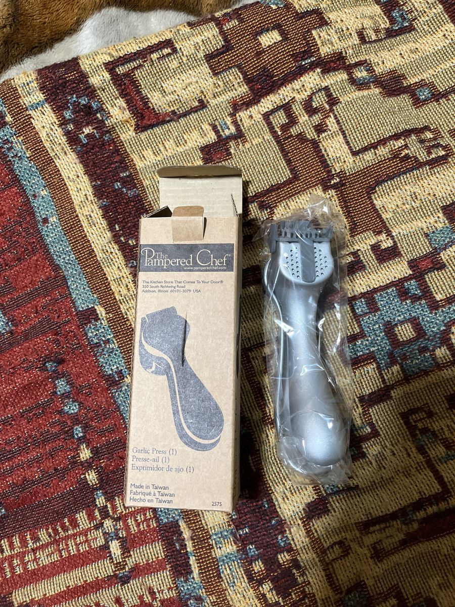 Pampered Chef Garlic Press with Original Box and Packaging