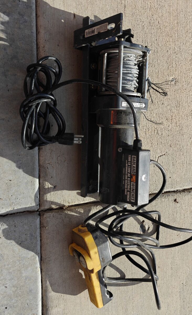 Badlands 1500 lbs 120v Winch