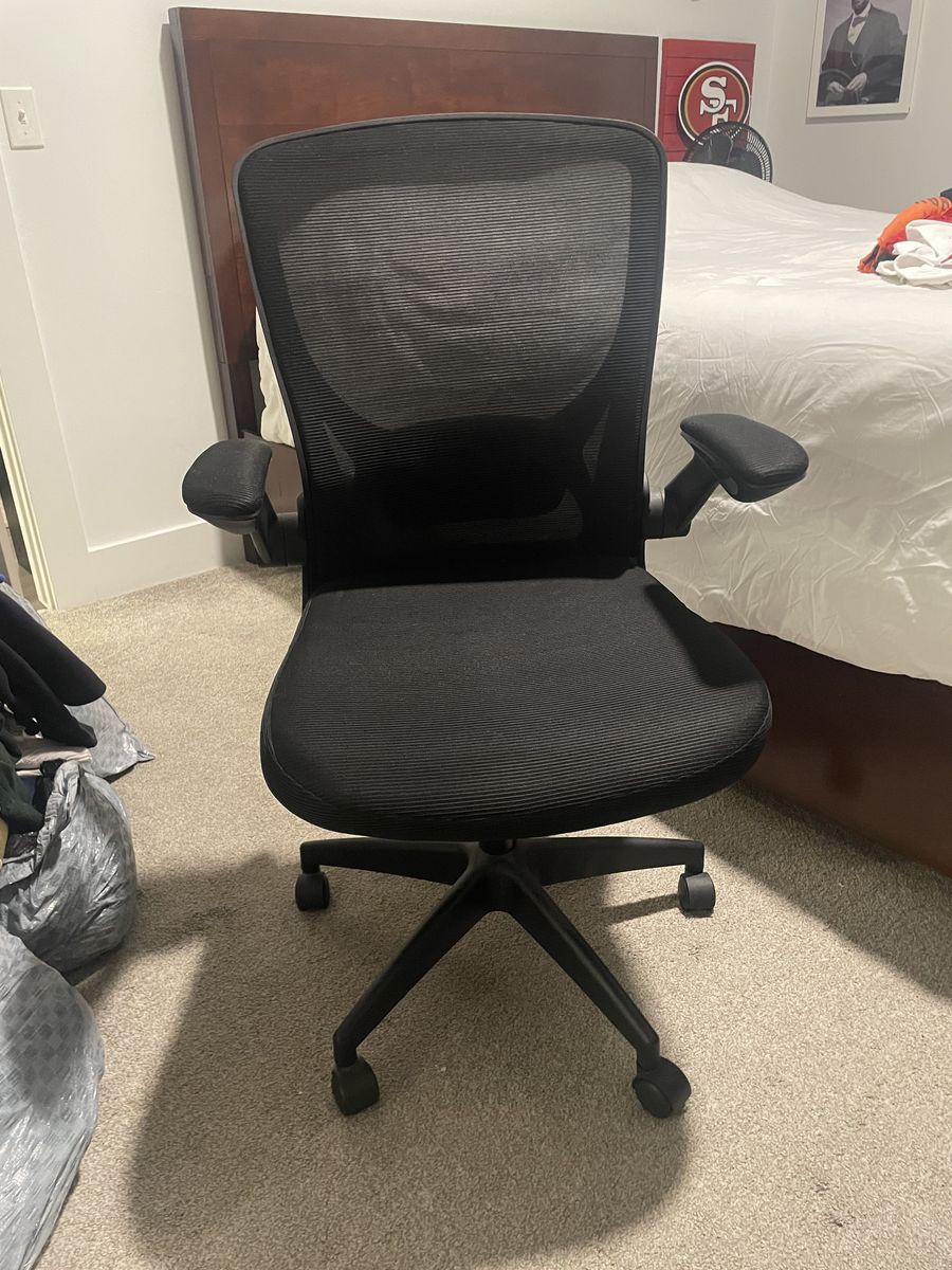 Black Mesh Office Desk Chair