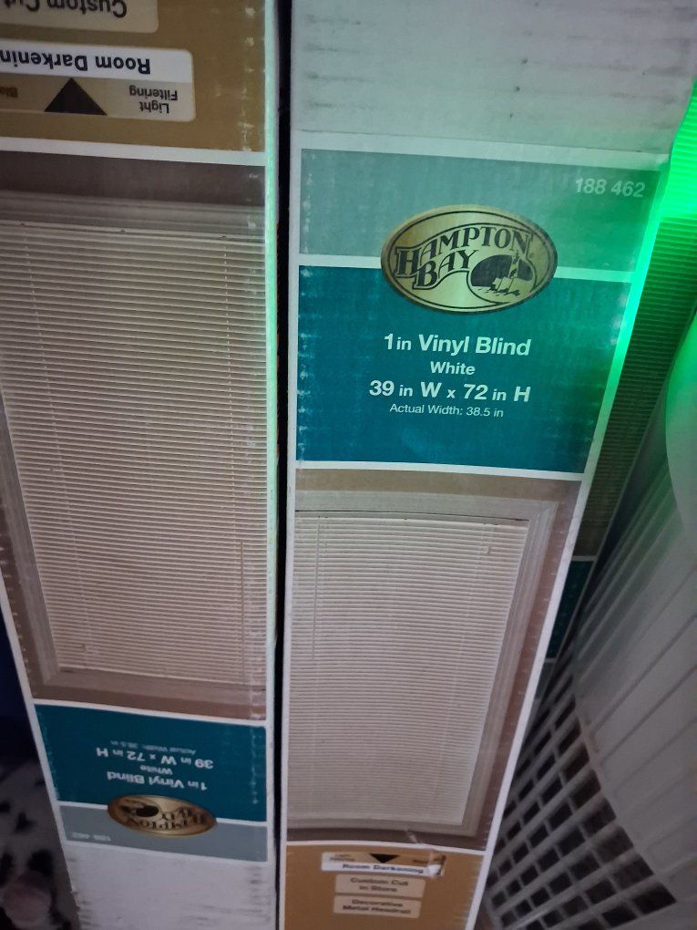 Hampton Bay 1 in Vinyl Mini Blind White 39 in W x 72 in H Room Darkening