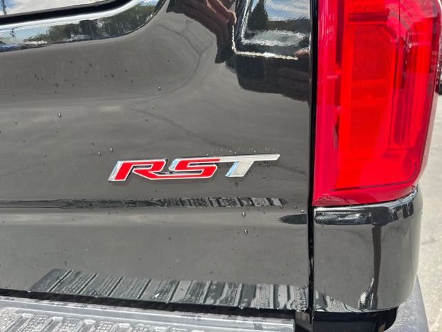 Main image 12