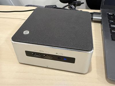 Core i5 Intel NUC i5 - 8GB DDR4 - 120GB SSD