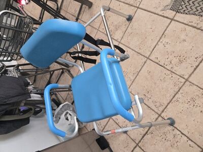 Swivel sliding bathtub entry chair medical