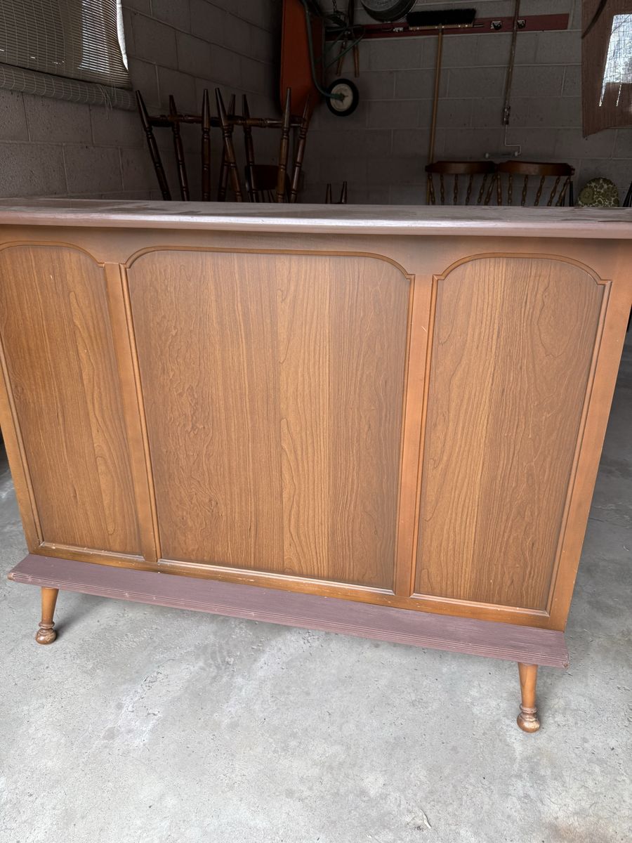 Movable Bar Table