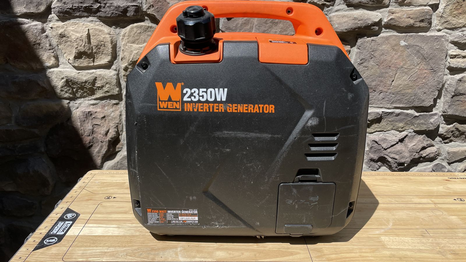 Wen 2350W Quiet Inverter Generator