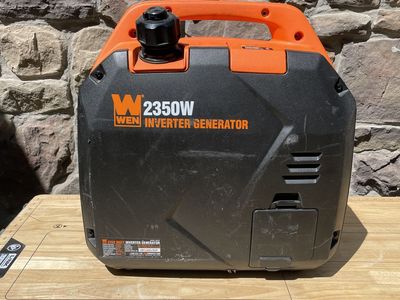 Wen 2350W Quiet Inverter Generator