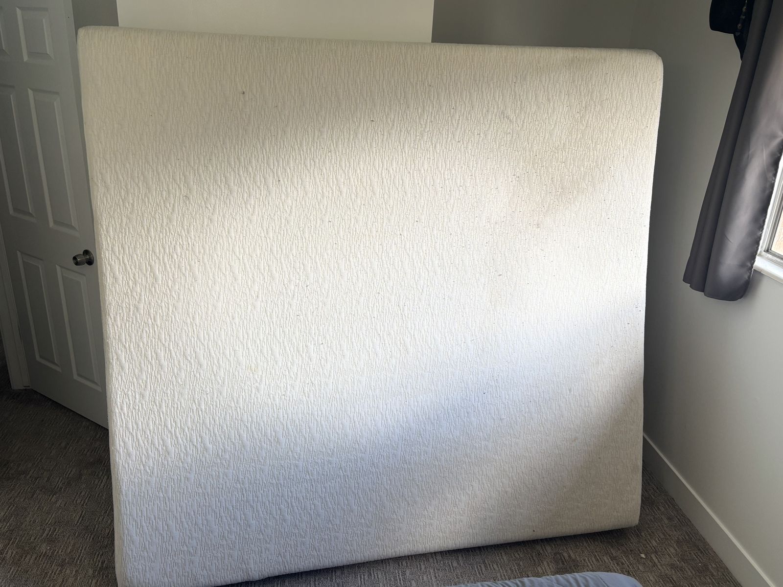 King size memory foam mattress $200