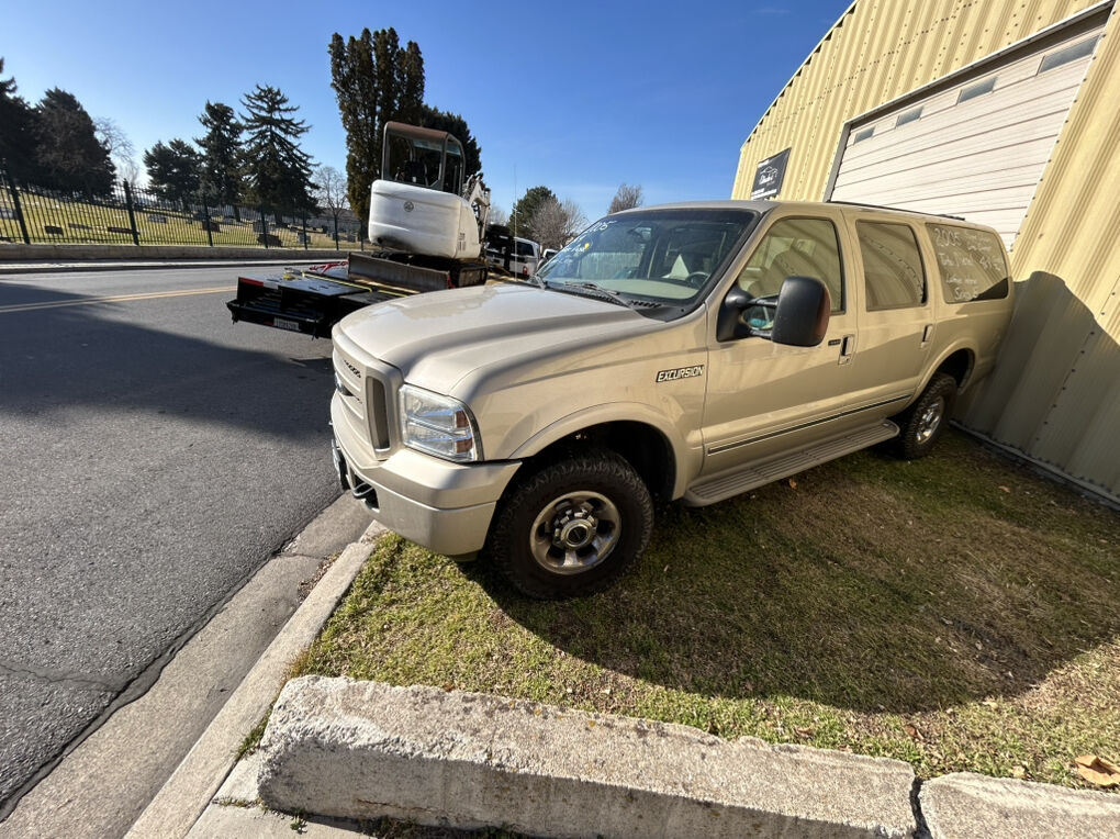 2005 Ford Excursion Limited