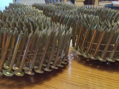 52 Loose Galvanized Coils of 15-Degree Wire Collated Roofing Nails