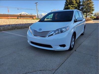 2016 TOYOTA SIENNA LE 8 Passenger