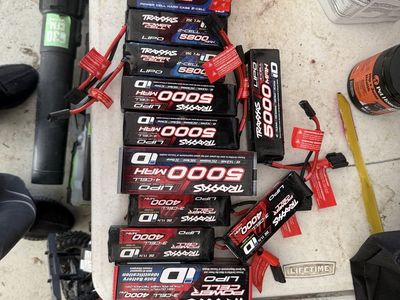 Rc car battery’s, also have a few chargers if wanted to purchase for extra just dm me! (Prices in description)