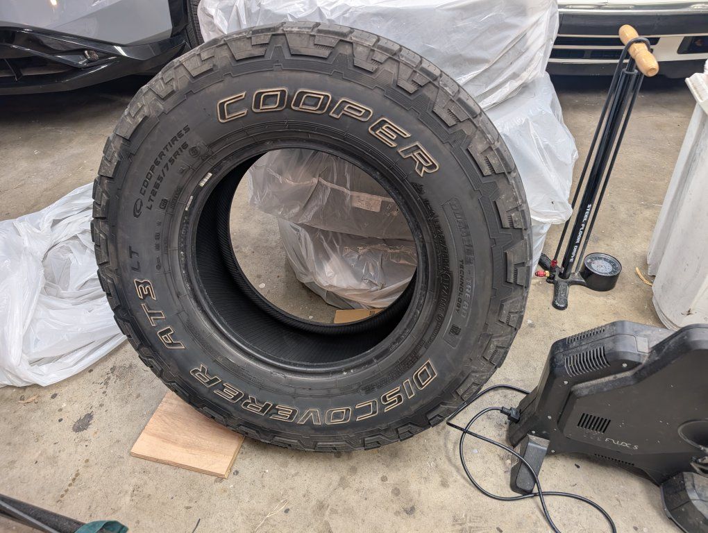 4 cooper at3 lt 265/75/16 load range e