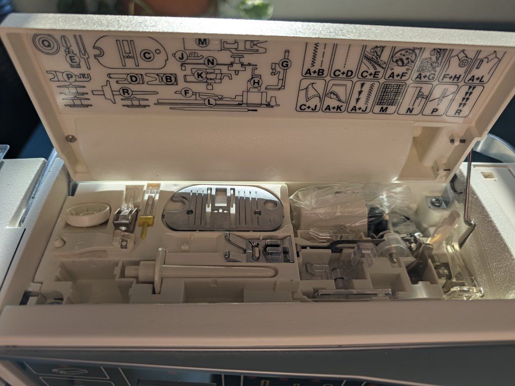 Main image 3