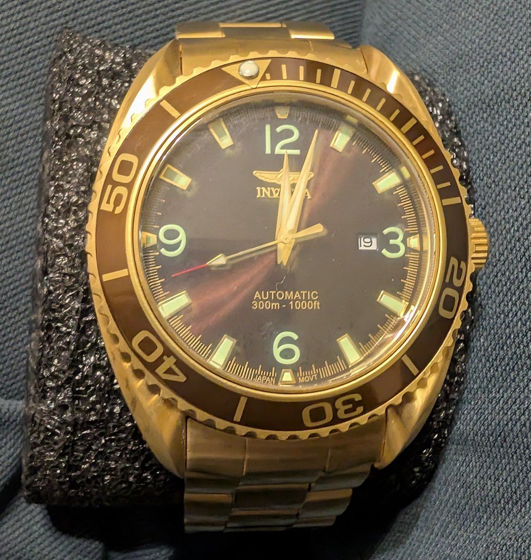 Invicta Gold-Tone Automatic Diver Watch 300m - 1000ft