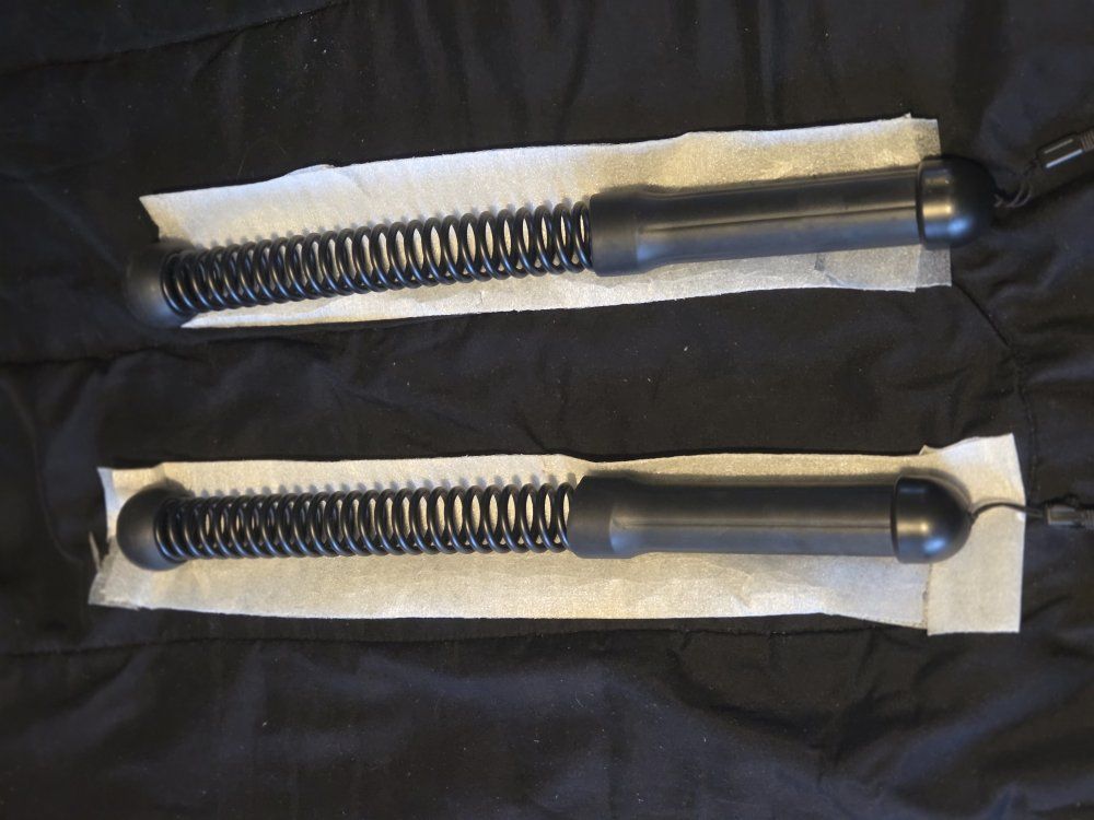 Black heavy-duty steel spring bars have ergonomic