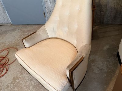 Vintage Sculptural High-Back Lounge Chair – Mid Century / Hollywood Regency $250 cash/venmo in Provo