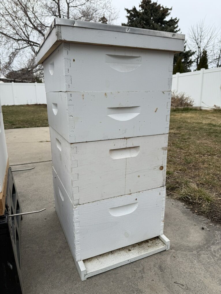 Beekeeping Supplies