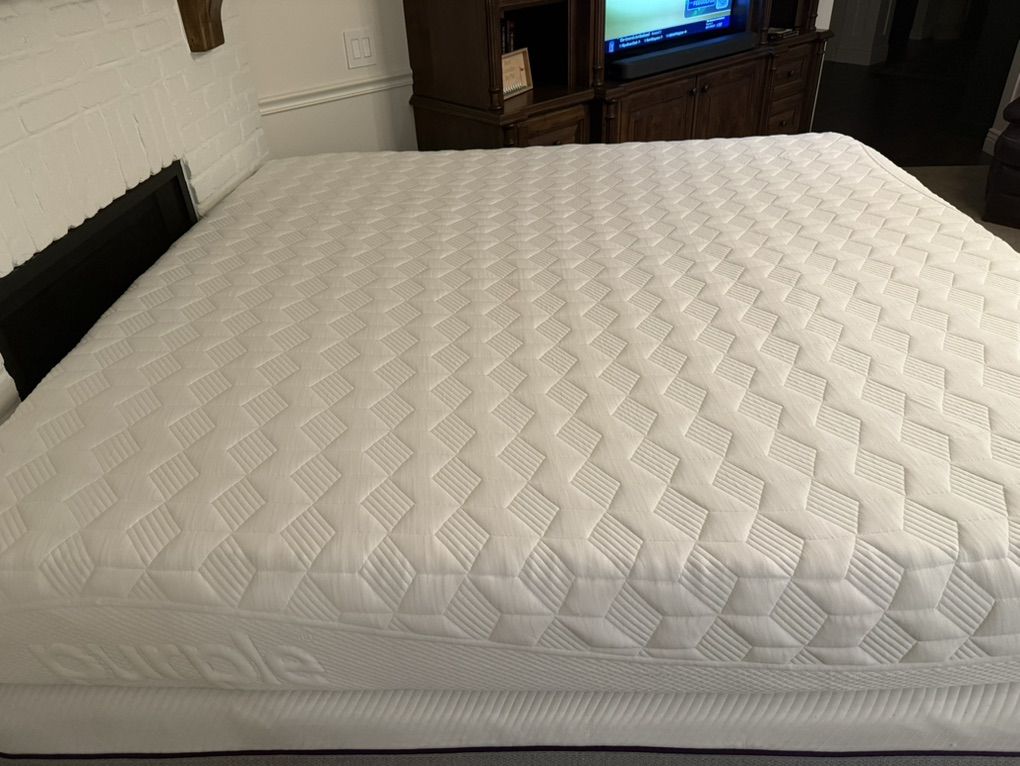 Clean! Original purple King mattress! Only $500