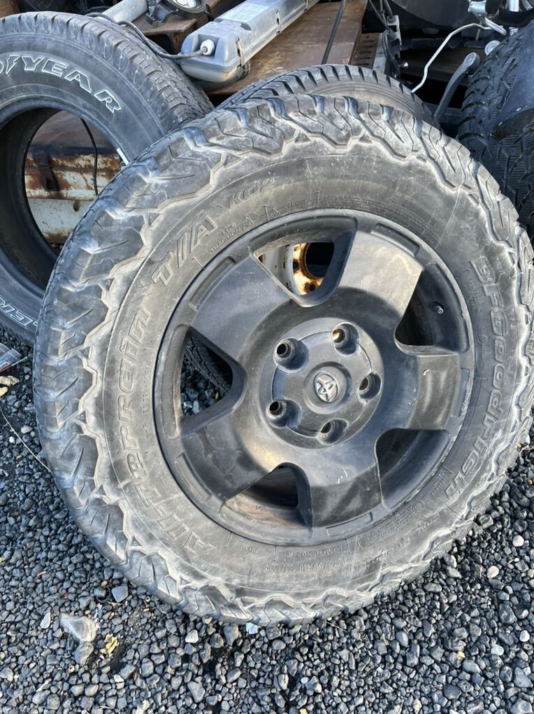 07 Toyota Tundra Wheels $200