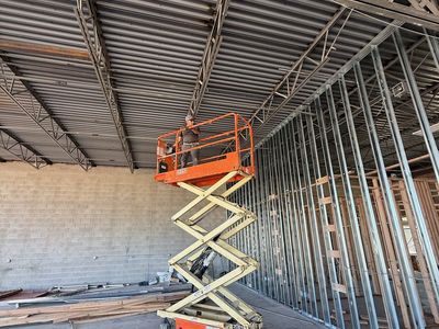 SCISSOR LIFT 19 - 26 - 32FT