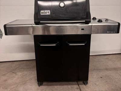 Weber spirit propane grill